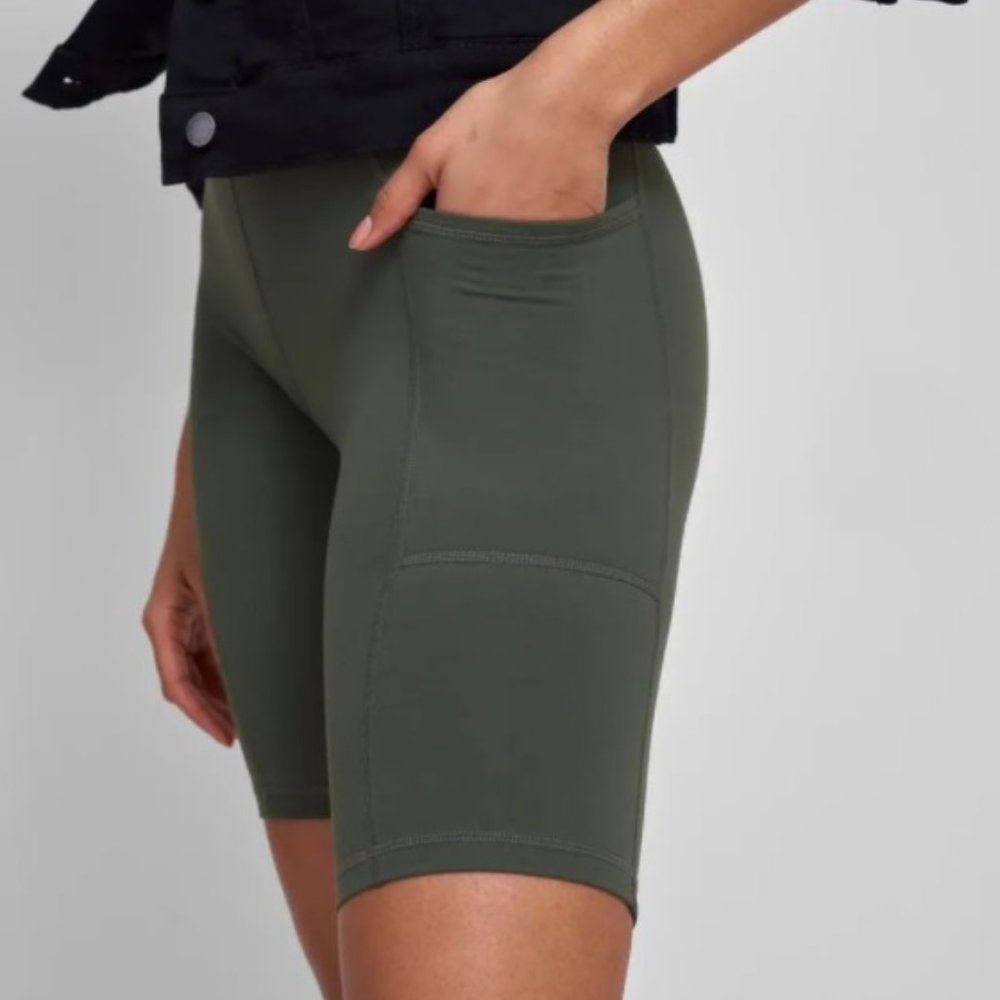 Universal Standard IVY Olive Green Gray BIKE SHORTS soft stretch pockets 6-8 NEW